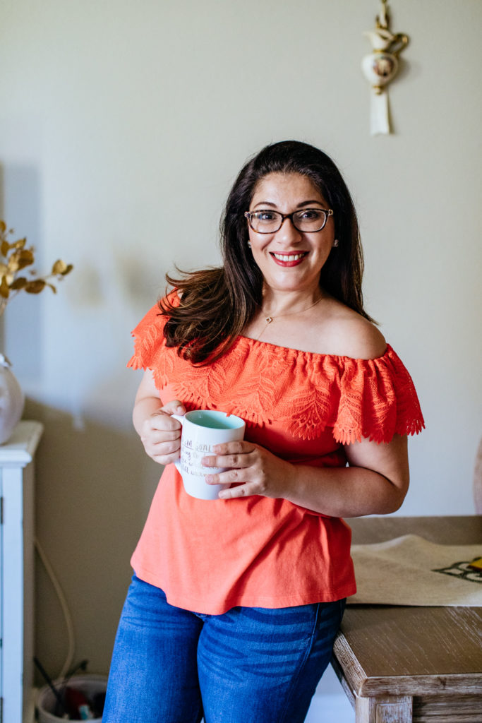 Meet professional organizer Neat Nathalie in this fun personal brand photoshoot to help her build her brand.  Click here to see more!