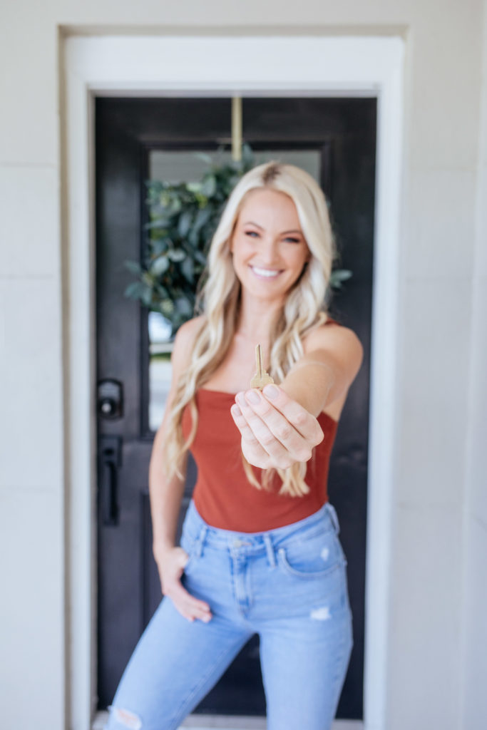 Discover the benefits that personal branding photos can do to help you scale your real estate business.  Click here to learn more!